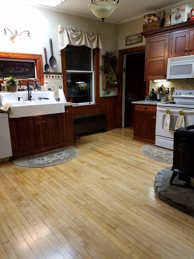 The Perkins House Bed & Breakfast Cornish Bagian luar foto