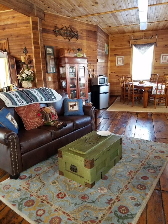 The Perkins House Bed & Breakfast Cornish Bagian luar foto