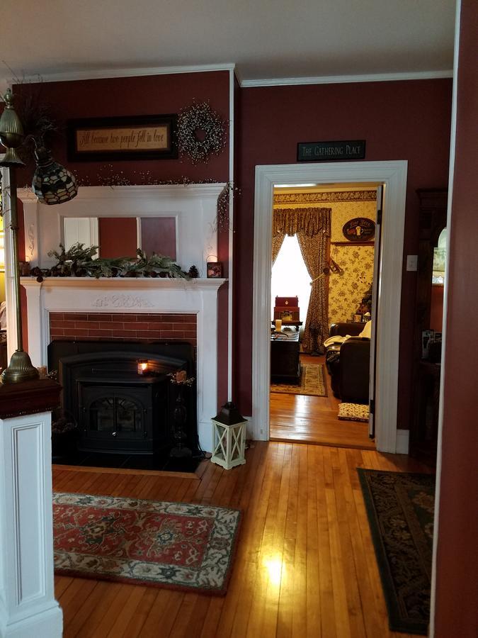 The Perkins House Bed & Breakfast Cornish Bagian luar foto