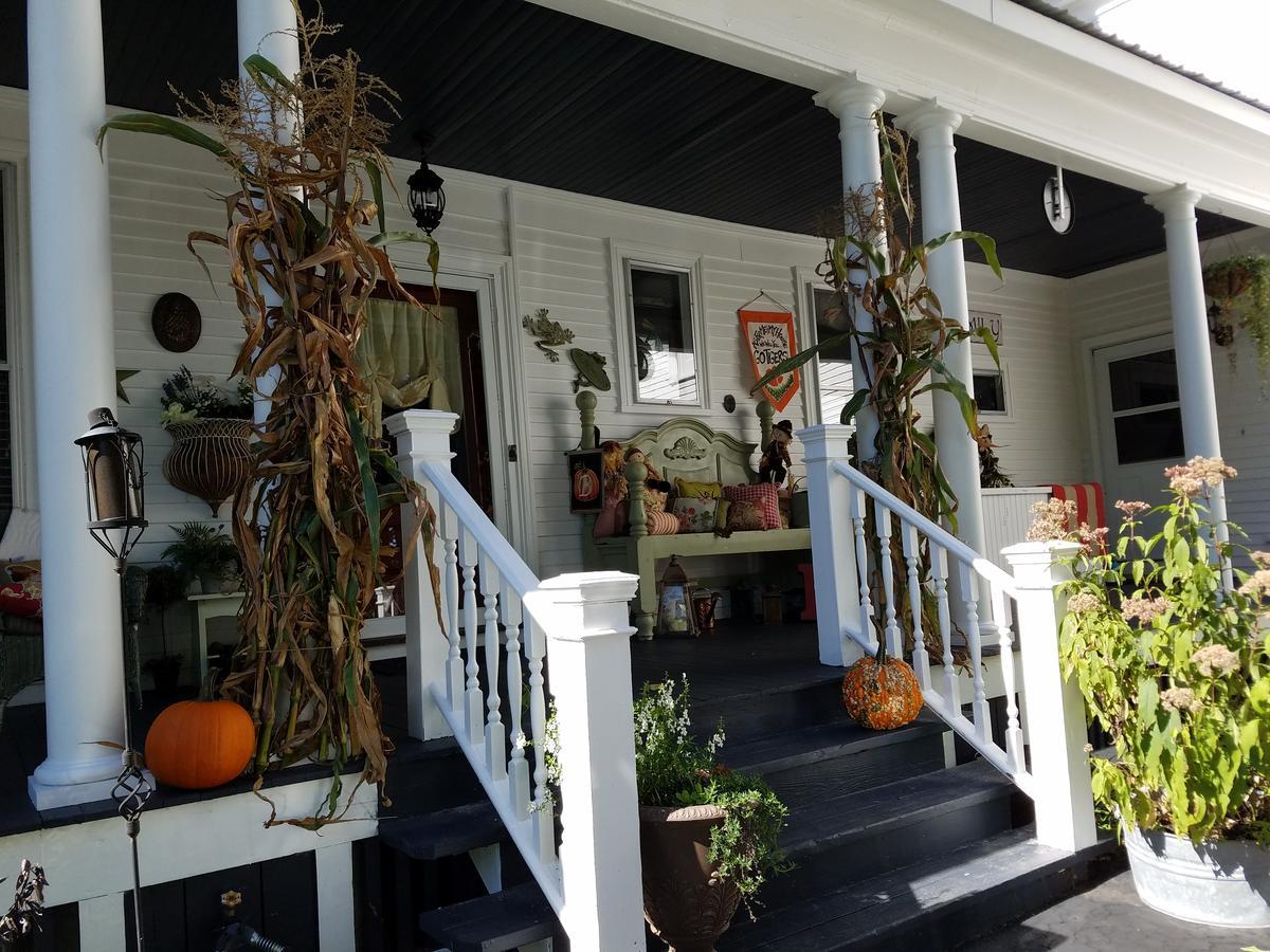 The Perkins House Bed & Breakfast Cornish Bagian luar foto