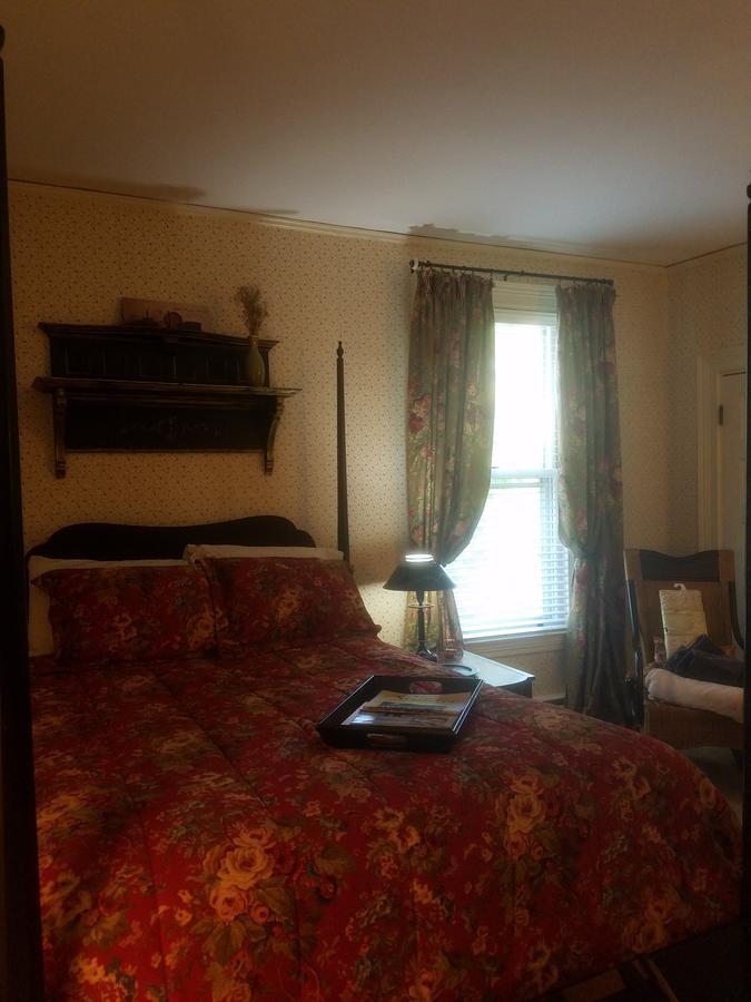 The Perkins House Bed & Breakfast Cornish Bagian luar foto